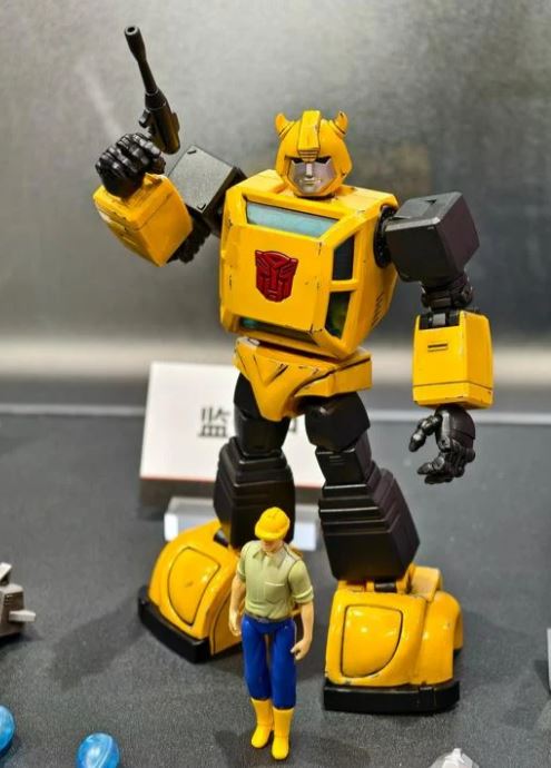 PRE-ORDER Transformers G1 AMK PRO Series Bumblebee Model Kit (Apr. 2026) PO end (Feb-23-2026)