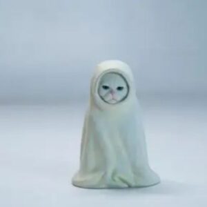 PRE-ORDER White Robe Meow Spirit White (Q2 2026) PO end (Mar-27-2026)